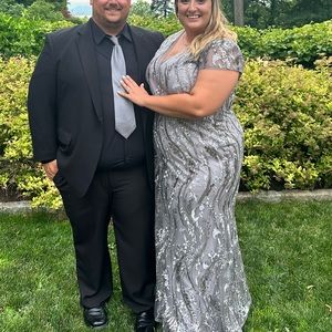 Adrianna Pappell Evening Gown! Worn once for a wedding, in perfect condition